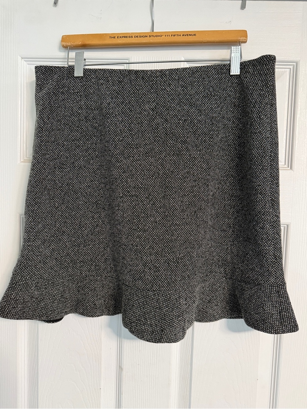 NEW! LOFT Black and White Tweed Flared Skirt